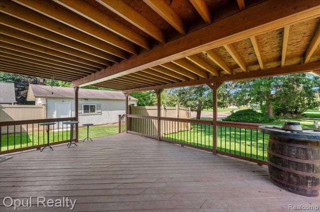 12821 10 Mile Road, South Lyon, MI 48178