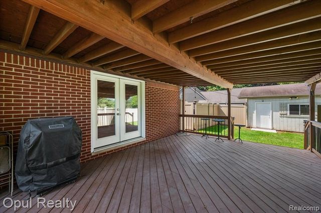 12821 10 Mile Road, South Lyon, MI 48178