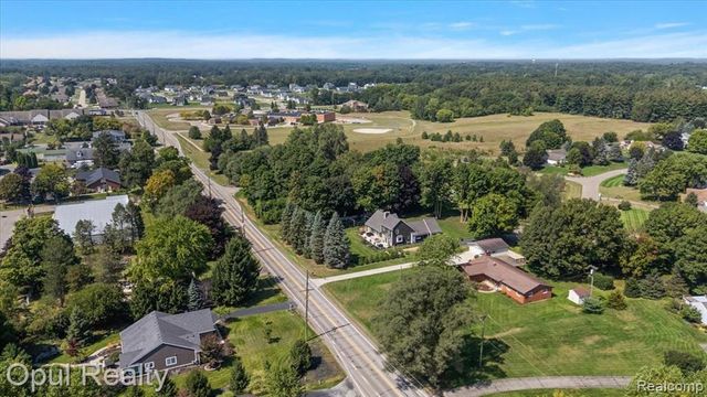 12821 10 Mile Road, South Lyon, MI 48178