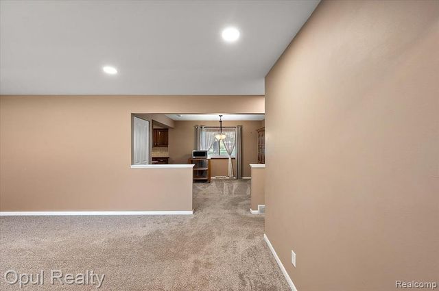 12821 10 Mile Road, South Lyon, MI 48178