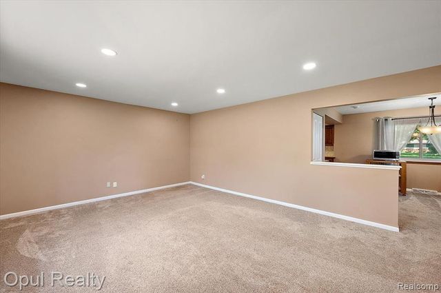 12821 10 Mile Road, South Lyon, MI 48178