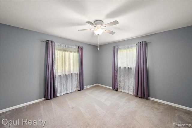 12821 10 Mile Road, South Lyon, MI 48178