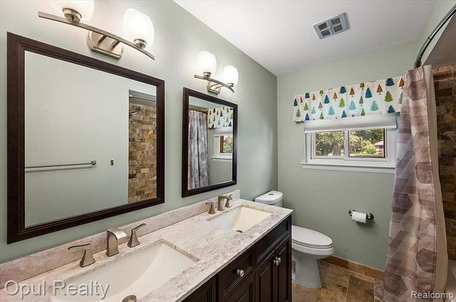 12821 10 Mile Road, South Lyon, MI 48178