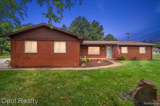 12821 10 Mile Road, South Lyon, MI 48178