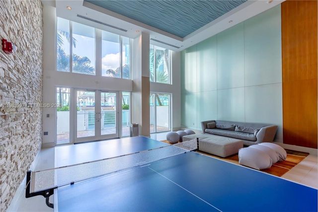 41 SE 5th St 1106, Miami, FL 33131