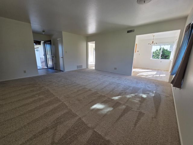 2100 Farnsworth Way, Rancho Cordova, CA 95670