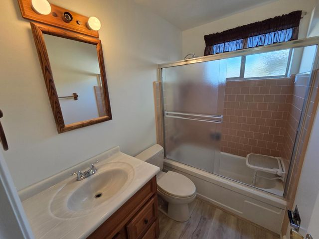 2100 Farnsworth Way, Rancho Cordova, CA 95670