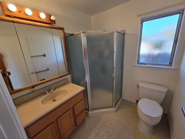 2100 Farnsworth Way, Rancho Cordova, CA 95670