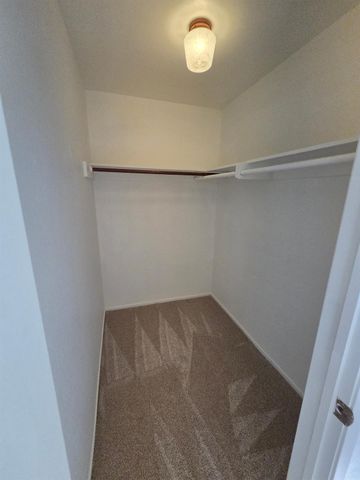 2100 Farnsworth Way, Rancho Cordova, CA 95670