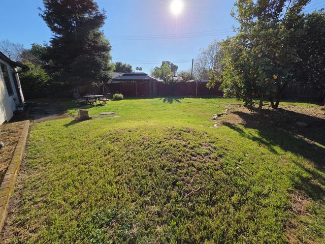 2100 Farnsworth Way, Rancho Cordova, CA 95670