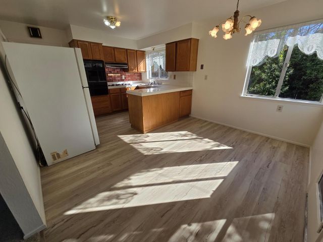 2100 Farnsworth Way, Rancho Cordova, CA 95670