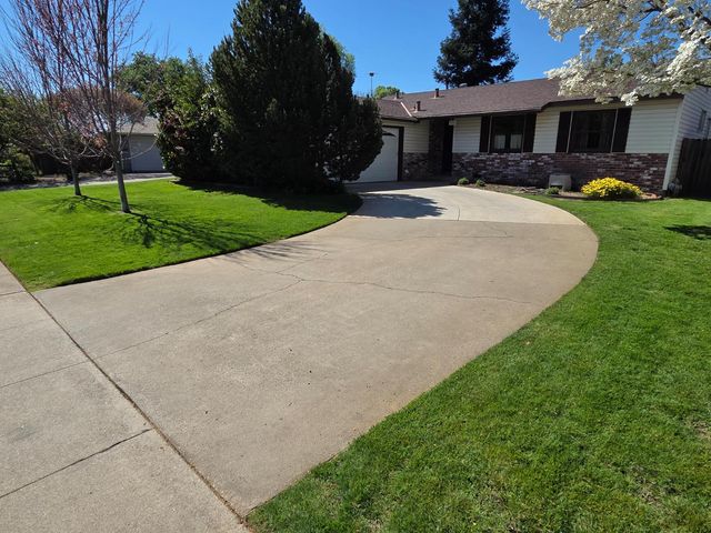 2100 Farnsworth Way, Rancho Cordova, CA 95670