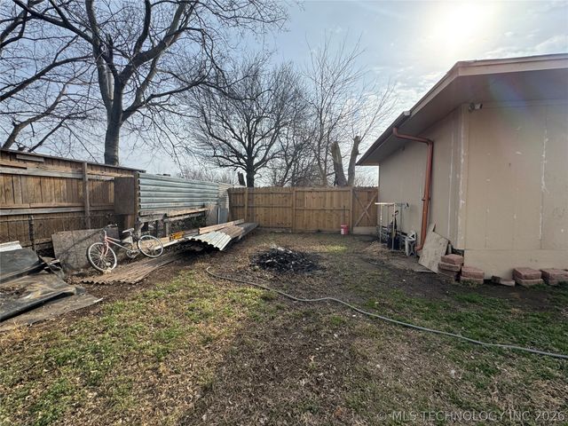 1849 N Jamestown Avenue, Tulsa, OK 74115