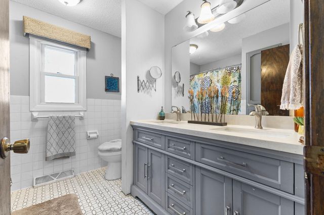 13641 Heather Street NW, Andover, MN 55304