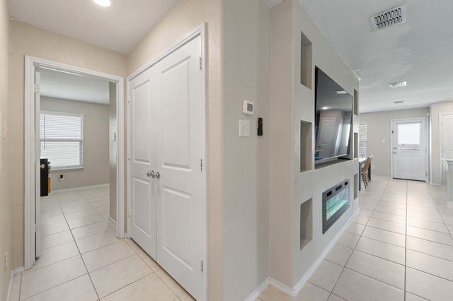 6316 Bristolwood Drive, Fort Worth, TX 76123