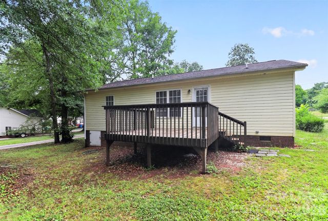 305 South Street, Belmont, NC 28012