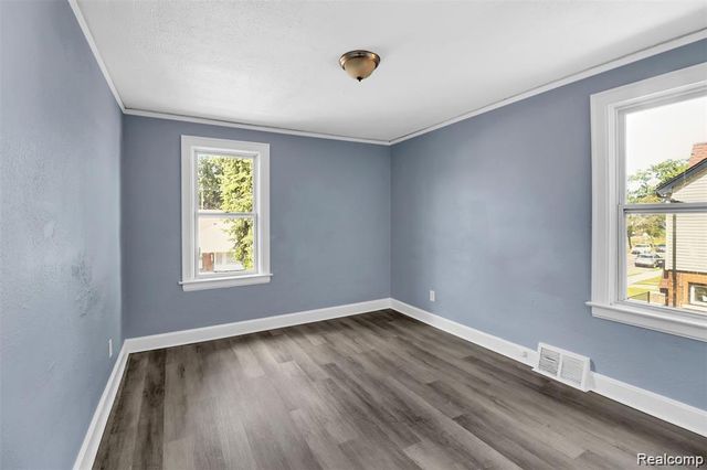 16588 Woodingham Drive, Detroit, MI 48221