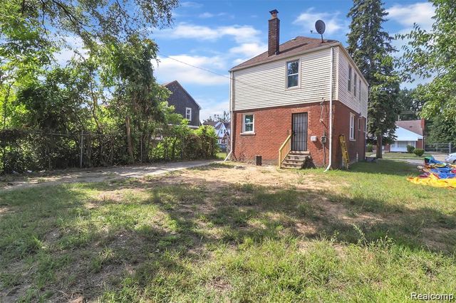 16588 Woodingham Drive, Detroit, MI 48221