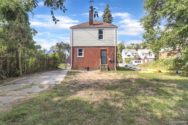 16588 Woodingham Drive, Detroit, MI 48221