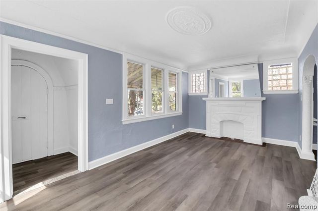 16588 Woodingham Drive, Detroit, MI 48221