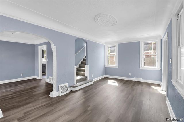 16588 Woodingham Drive, Detroit, MI 48221