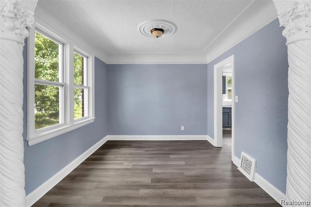 16588 Woodingham Drive, Detroit, MI 48221