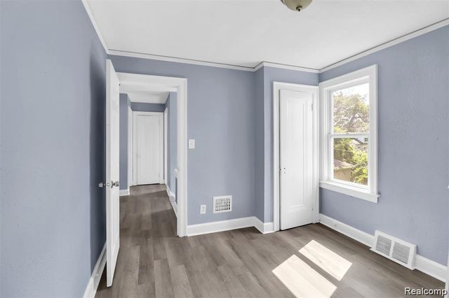 16588 Woodingham Drive, Detroit, MI 48221