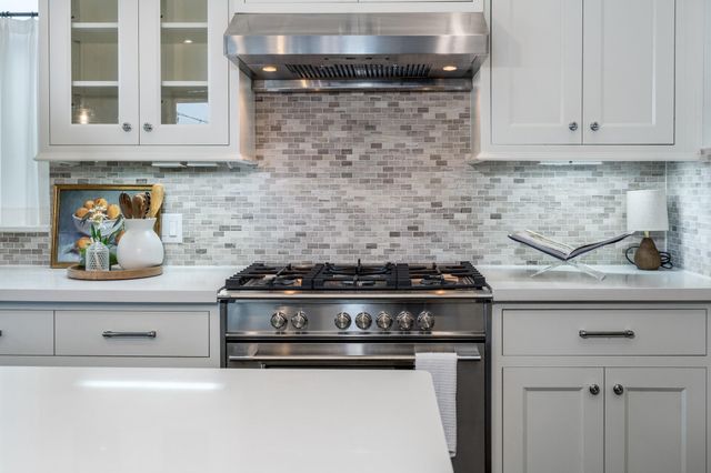 8624 Emnora Lane, Houston, TX 77080