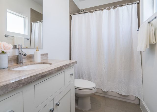 8624 Emnora Lane, Houston, TX 77080