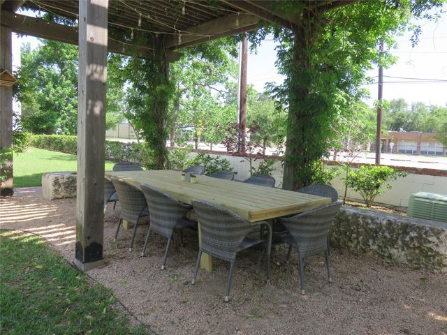 8624 Emnora Lane, Houston, TX 77080