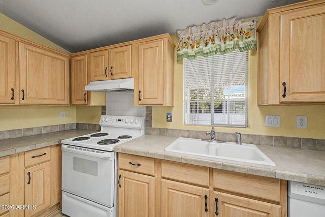 201 S GREENFIELD Road 74, Mesa, AZ 85206