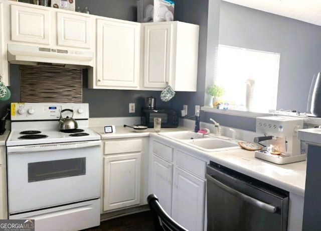 6099 CAMDEN FORREST Drive, Riverdale, GA 30296