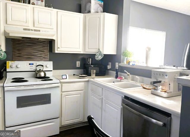 6099 CAMDEN FORREST Drive, Riverdale, GA 30296