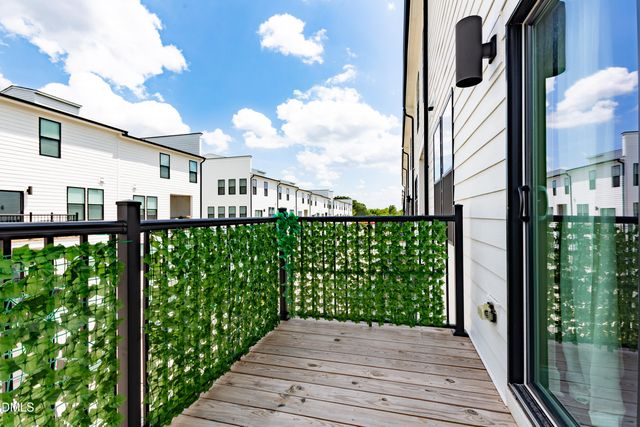 1205 S Blount Street 201, Raleigh, NC 27601