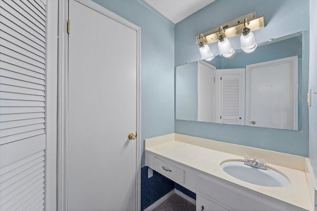 10556 Hammerly Boulevard 328, Houston, TX 77043