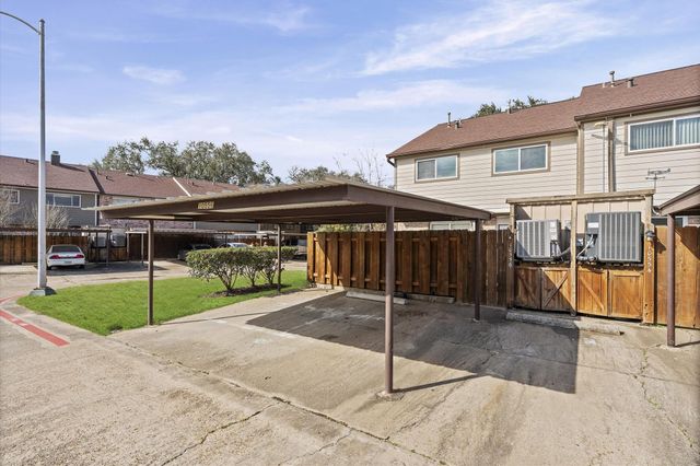 10556 Hammerly Boulevard 328, Houston, TX 77043