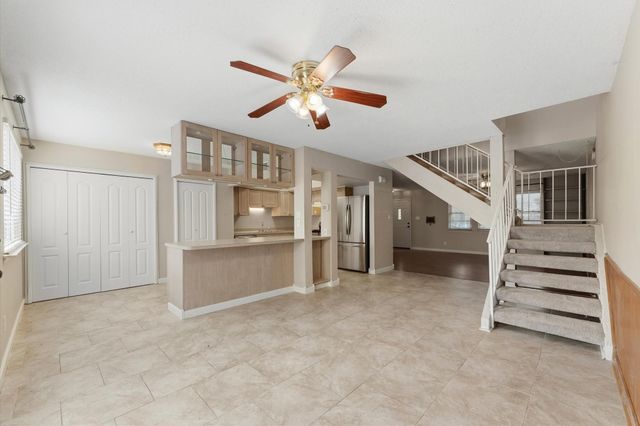 10556 Hammerly Boulevard 328, Houston, TX 77043