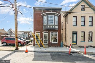 18 N WASHINGTON ST, Gettysburg, PA 17325