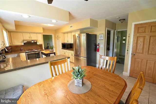 3314 STUMP HALL RD, Collegeville, PA 19426