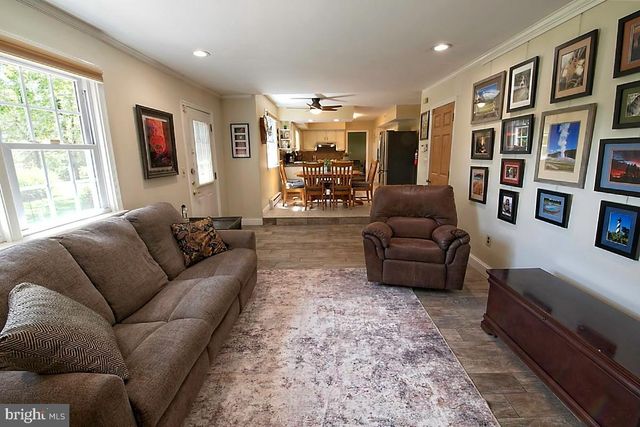 3314 STUMP HALL RD, Collegeville, PA 19426