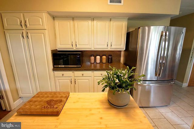 3314 STUMP HALL RD, Collegeville, PA 19426