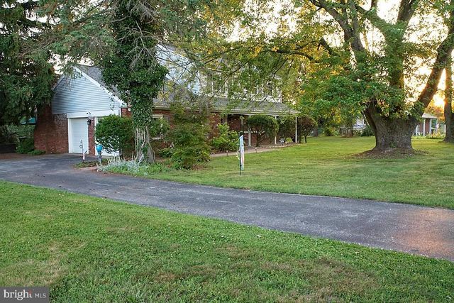 3314 STUMP HALL RD, Collegeville, PA 19426