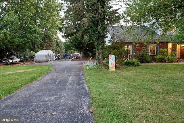 3314 STUMP HALL RD, Collegeville, PA 19426