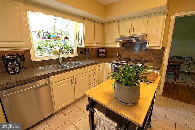 3314 STUMP HALL RD, Collegeville, PA 19426