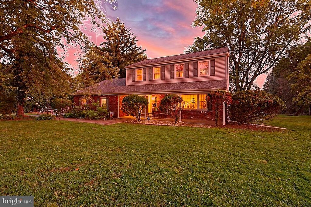 3314 STUMP HALL RD, Collegeville, PA 19426