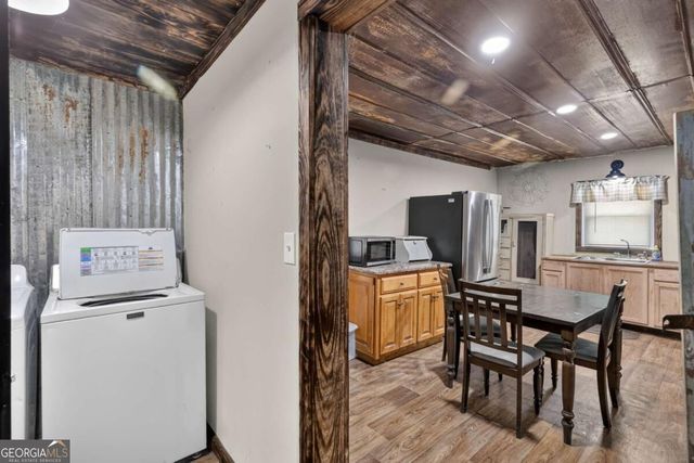 55 Whitman Loop, Aragon, GA 30104