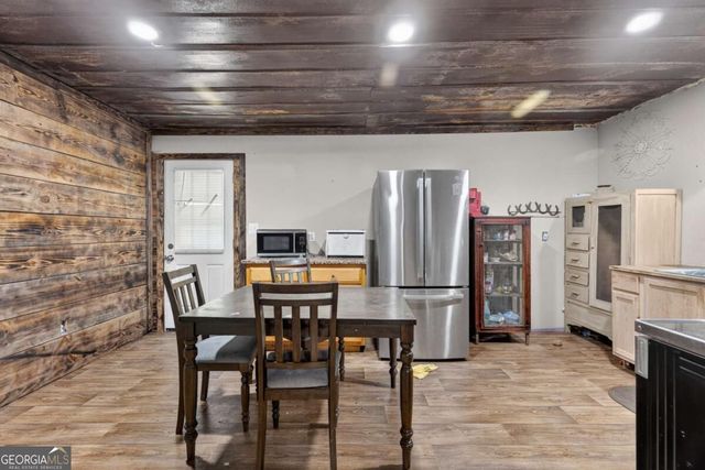 55 Whitman Loop, Aragon, GA 30104