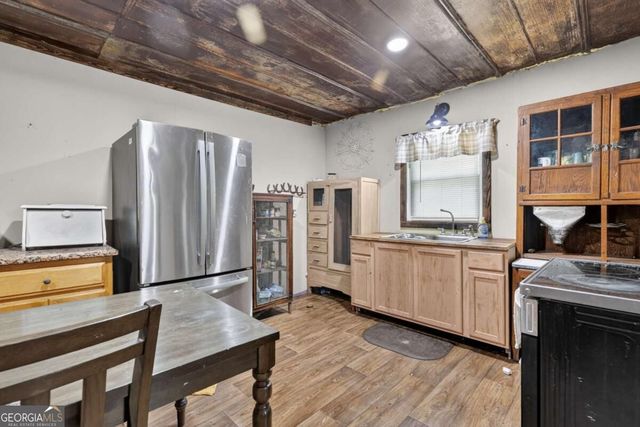 55 Whitman Loop, Aragon, GA 30104