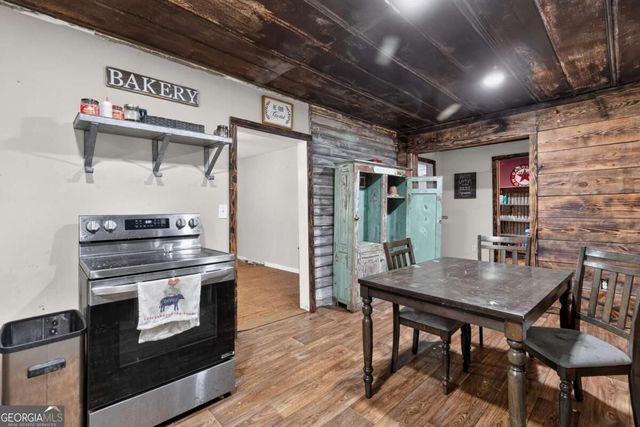 55 Whitman Loop, Aragon, GA 30104