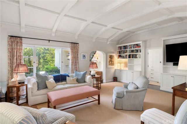 2520 Alta Avenue, Santa Monica, CA 90402